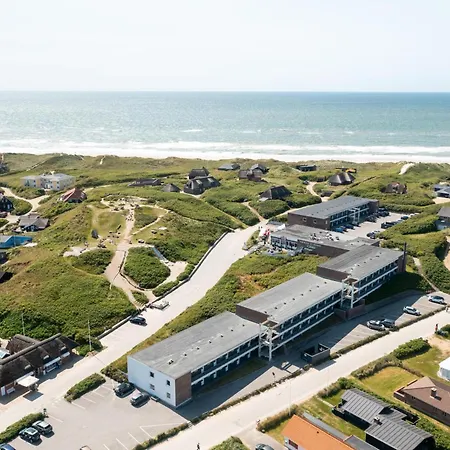 Paen Og Hyggelig Indrettet Sj3201 Henne Strand